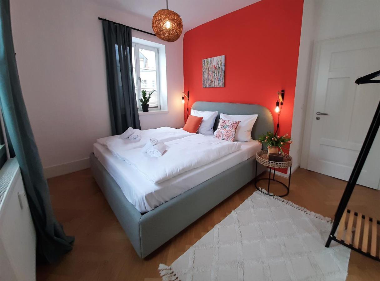 Apartment 4-6 Personen I 80Qm I Altstadt I Dachterasse I Parkplatz Straubing Eksteriør bilde